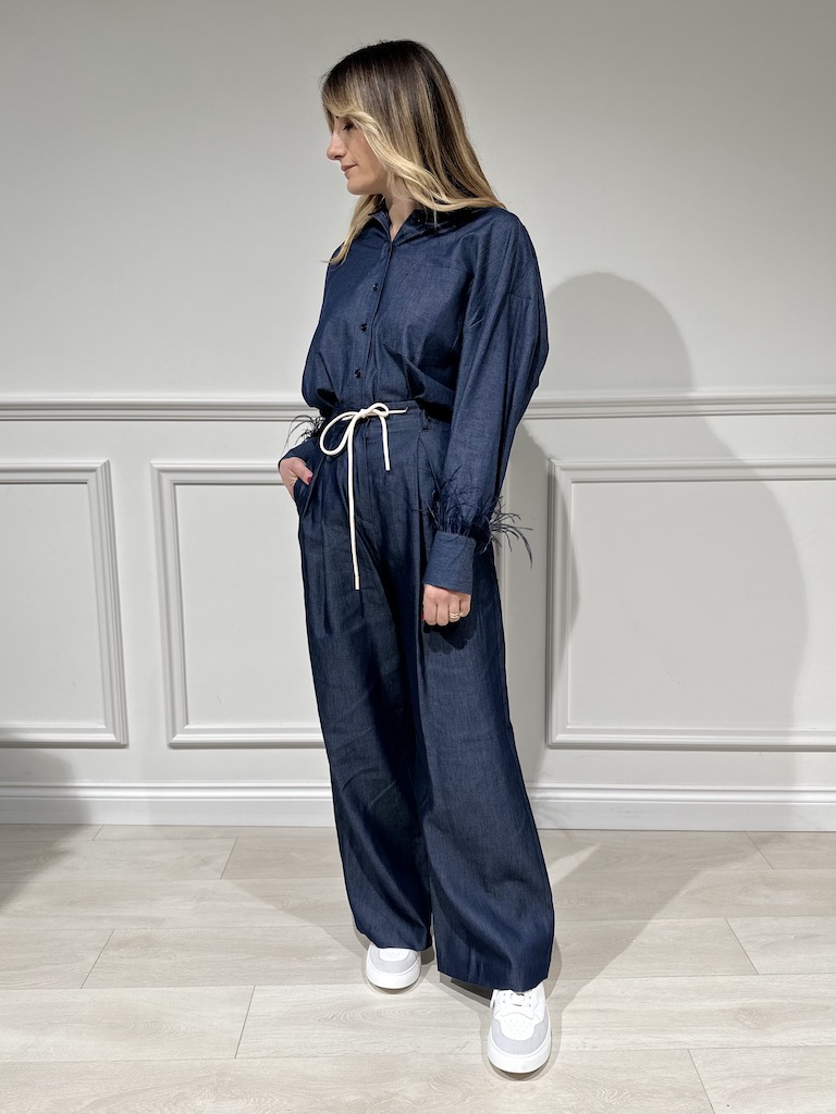 Slide View: 1: Victoria Jeans-Einteiler mit weitem Beinschnitt | Denim  shop, Denim overall, Tuch